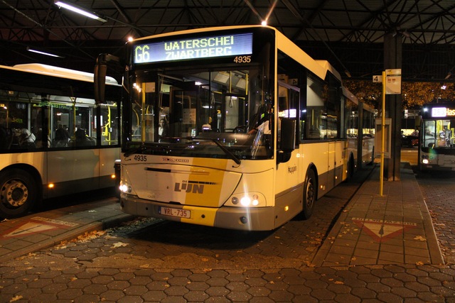 Foto van DeLijn Jonckheere Transit 2000 G 4935 Gelede bus door Ovspotter.017