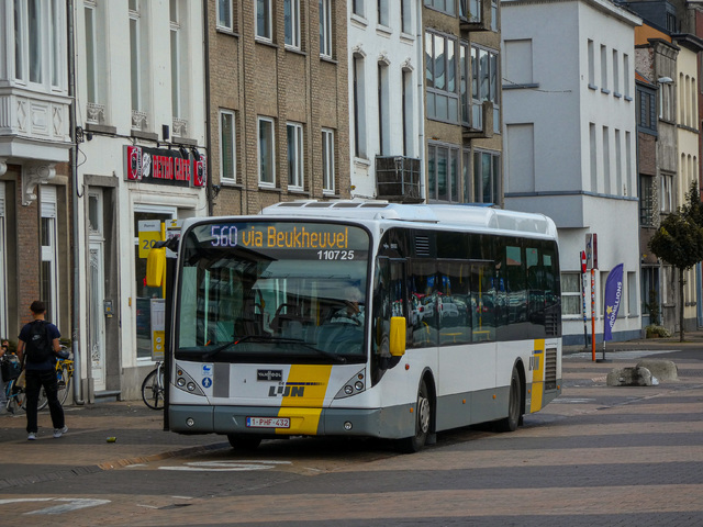 Foto van DeLijn Van Hool A360 H 110725 Standaardbus door Delijn821