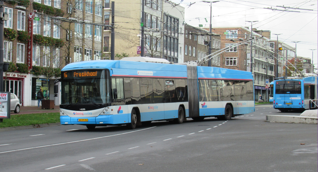 Foto van HER Hess Swisstrolley 5242 Gelede bus door RKlinkenberg
