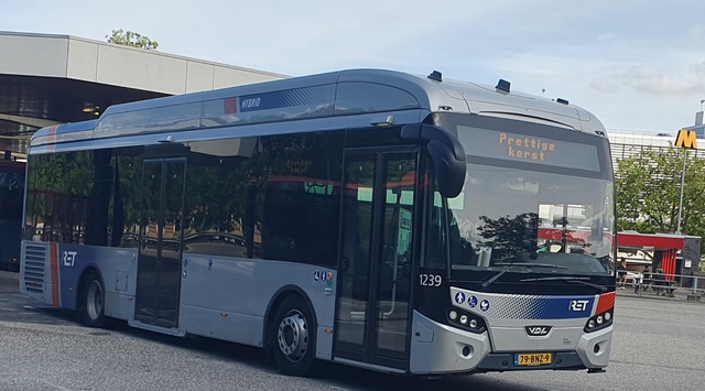 Foto van RET VDL Citea SLE-120 Hybrid 1239 Standaardbus door Busseninportland