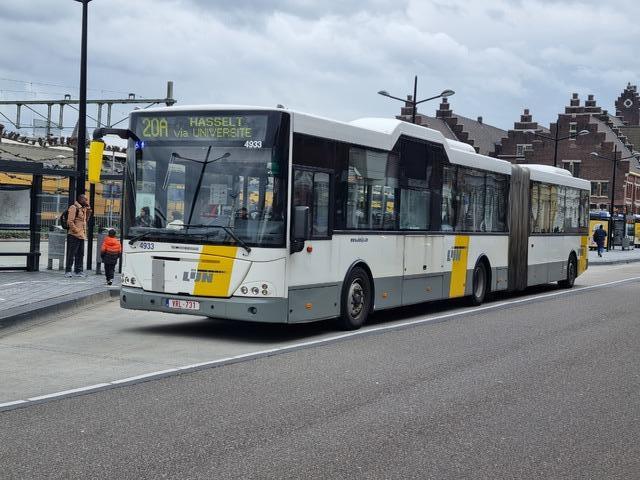 Foto van DeLijn Jonckheere Transit 2000 G 4933 Gelede bus door 1989