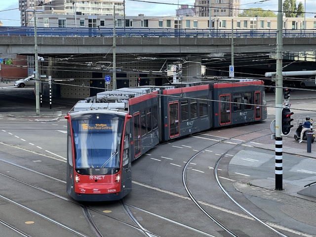 Foto van HTM Avenio 5053 Tram door_gemaakt Stadsbus
