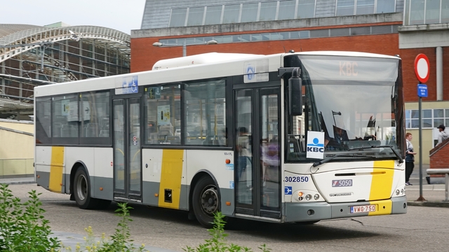 Foto van DeLijn Jonckheere Transit 2000 302850 Standaardbus door WDK6761G1