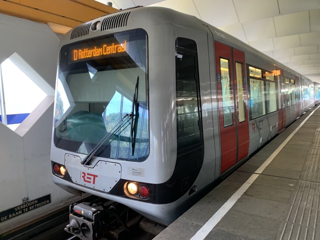 Foto van RET MG2/1 5338 Metro door Stadsbus