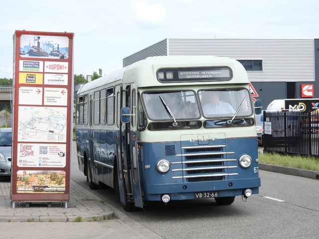 Foto van SVA DAF TB10 6778 Standaardbus door stefan188