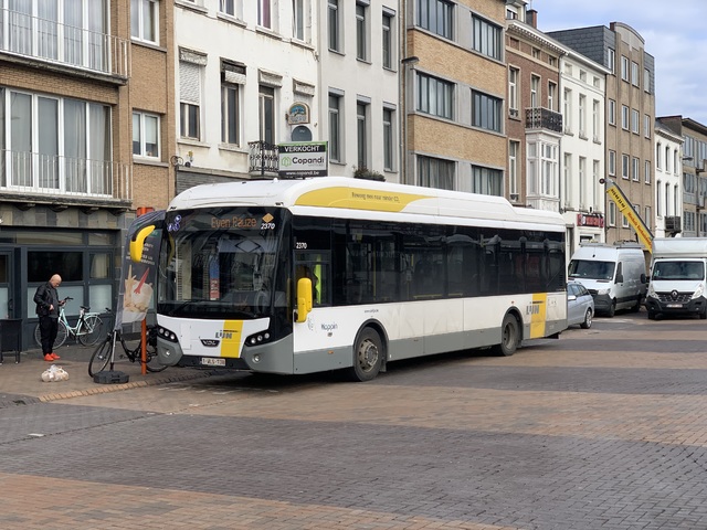 Foto van DeLijn VDL Citea SLE-120 Hybrid 2370 Standaardbus door JeExiste