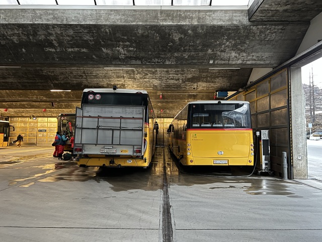 Foto van Postauto Iveco Crossway Line 10521 Semi-touringcar door Stadsbus