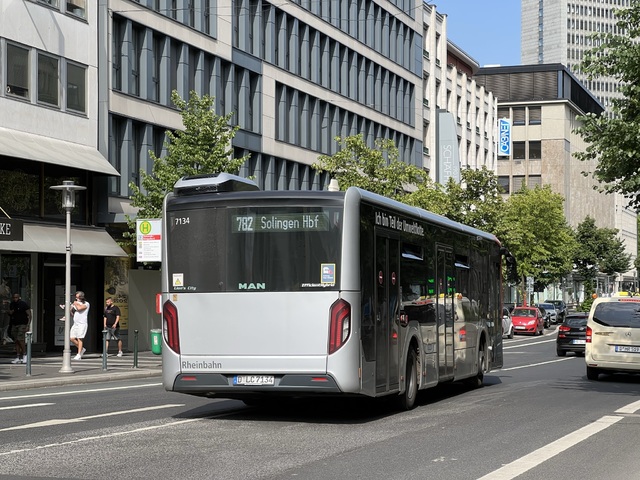 Foto van Rheinbahn MAN Lion's City 12C 7134 Standaardbus door_gemaakt Stadsbus