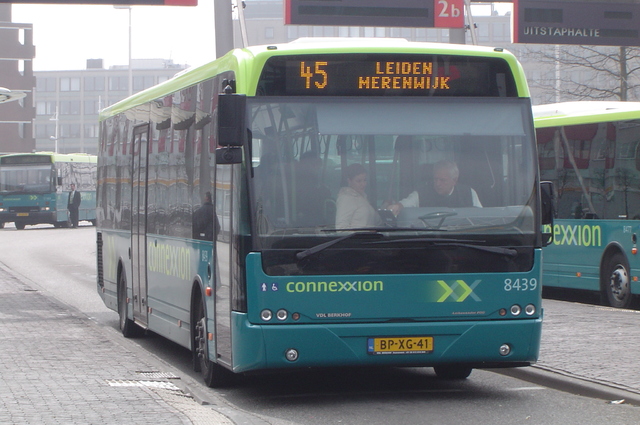 Foto van CXX VDL Ambassador ALE-120 8439 Standaardbus door wyke2207