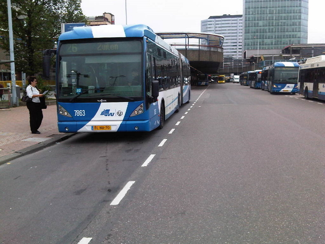 Foto van GVU Van Hool AG300 7863 Gelede bus door stefan188