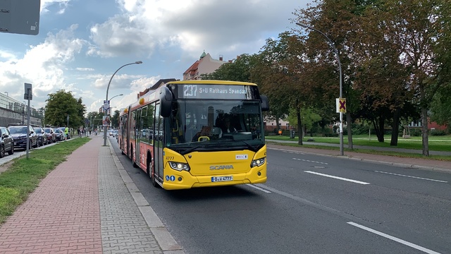Foto van BVG Scania Citywide LFA 4777 Gelede bus door Stadsbus