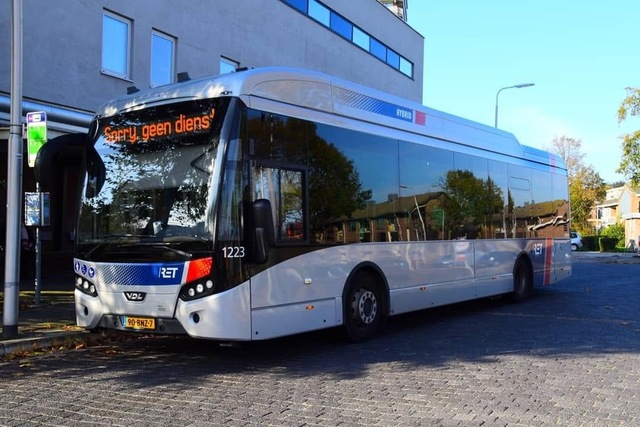 Foto van RET VDL Citea SLE-120 Hybrid 1223 Standaardbus door WimRET2023