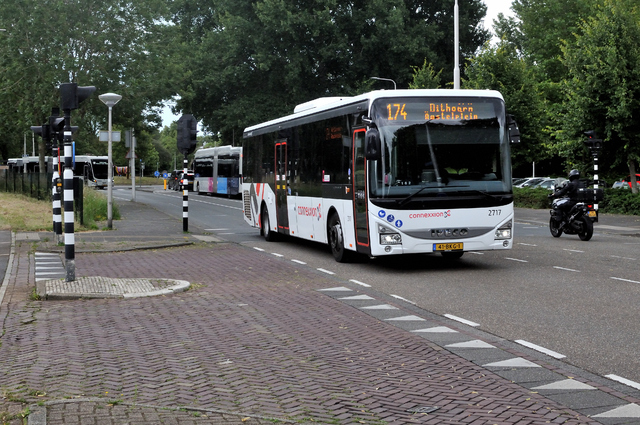 Foto van CXX Iveco Crossway LE (13mtr) 2717 Standaardbus door Bartrock