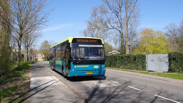 Foto van CXX VDL Ambassador ALE-120 5825 Standaardbus door OVdoorNederland