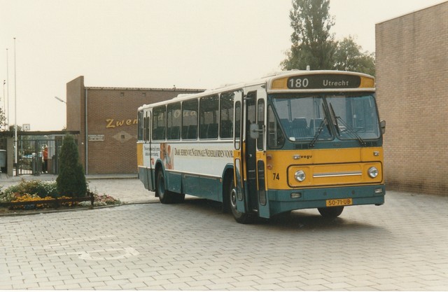 Foto van VAGU Leyland-Den Oudsten Standaardstreekbus 742740 Standaardbus door JanWillem