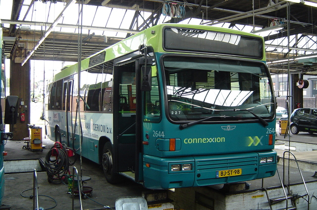 Foto van CXX Den Oudsten B95 2644 Standaardbus door wyke2207