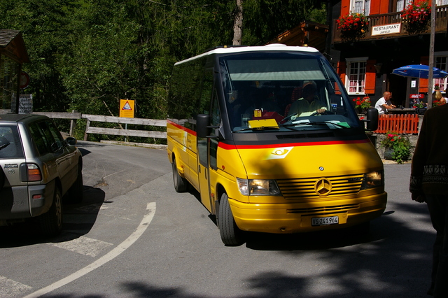 Foto van Postauto Mercedes-Benz Sprinter 5141 Minibus door wyke2207