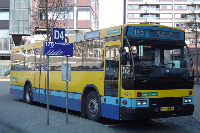 Foto van CXX Den Oudsten B88 4317 Standaardbus door wyke2207