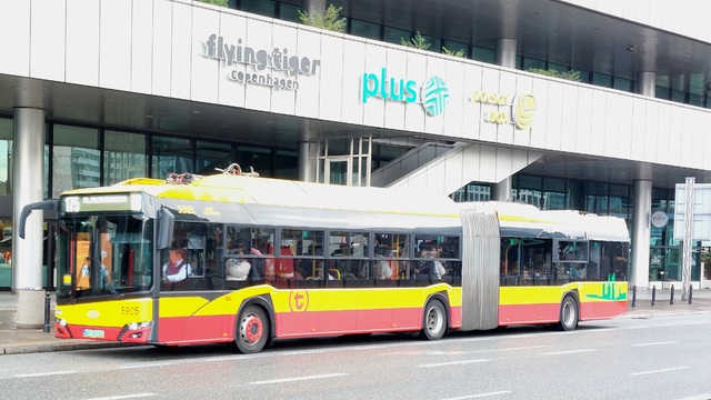 Foto van ZTM Solaris Urbino 18 E 5905 Gelede bus door_gemaakt Jossevb