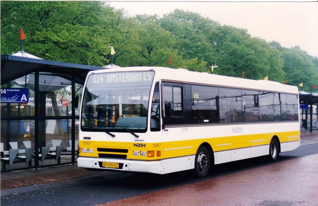 Foto van NZH Berkhof 2000NL 1067 Standaardbus door wyke2207