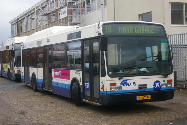 Foto van GVU Van Hool A300 LPG 4097 Standaardbus door wyke2207