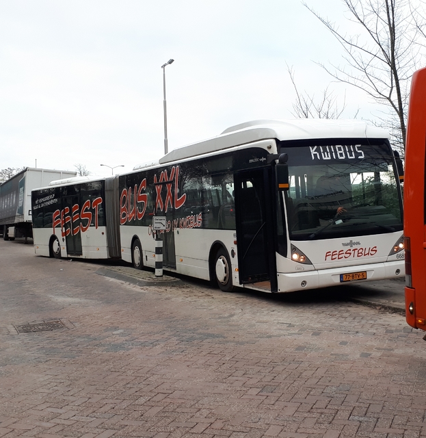 Foto van KWIB Van Hool AG300 668 Gelede bus door glenny82