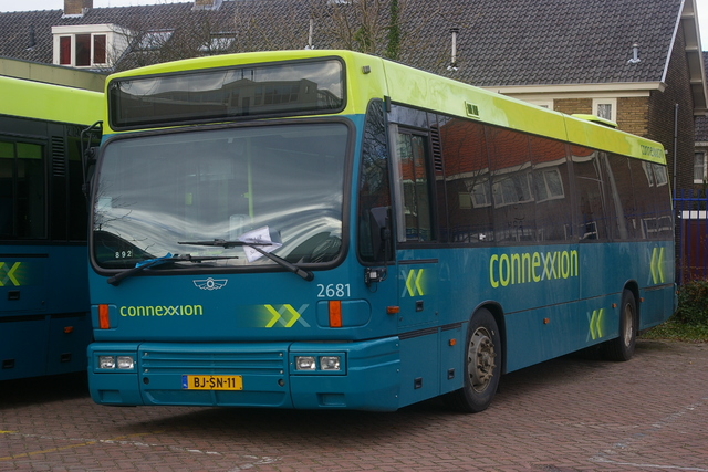 Foto van CXX Den Oudsten B95 2681 Standaardbus door wyke2207
