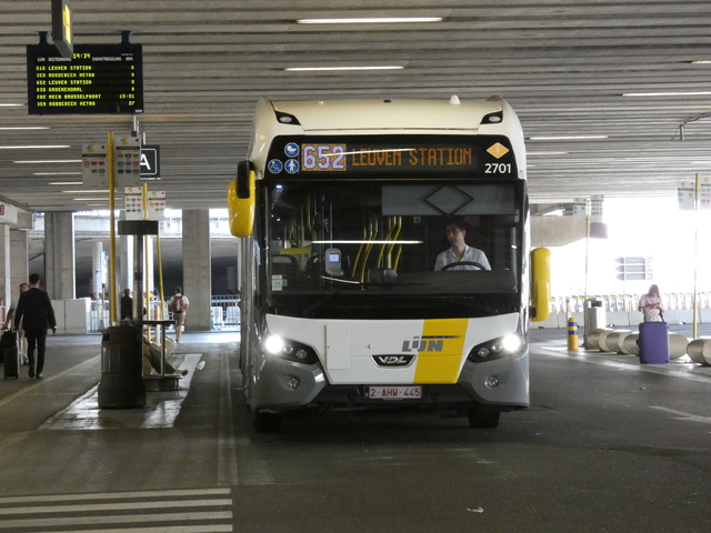 Foto van DeLijn VDL Citea SLFA-180 Hybrid 2701 Gelede bus door Delijn821