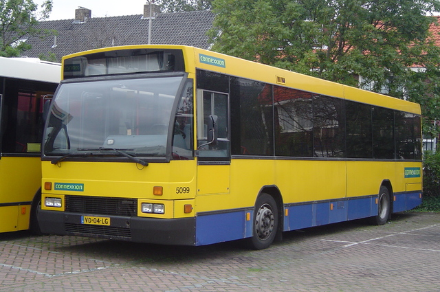 Foto van CXX Den Oudsten B88 5099 Standaardbus door wyke2207