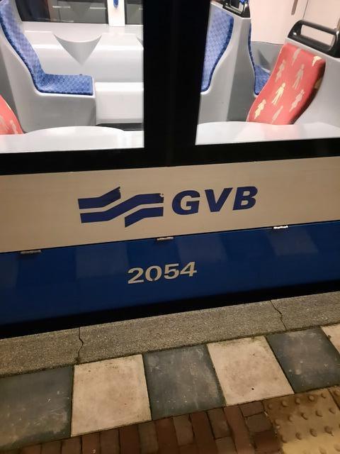 Foto van GVB Siemens Combino 2054 Tram door Kiantrains