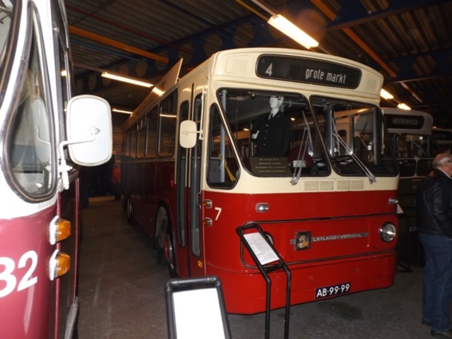 Foto van NBM Leyland-Verheul Standaardstreekbus 7 Standaardbus door PEHBusfoto