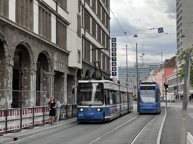 Foto van MVG GT6N 2112 Tram door Stadsbus