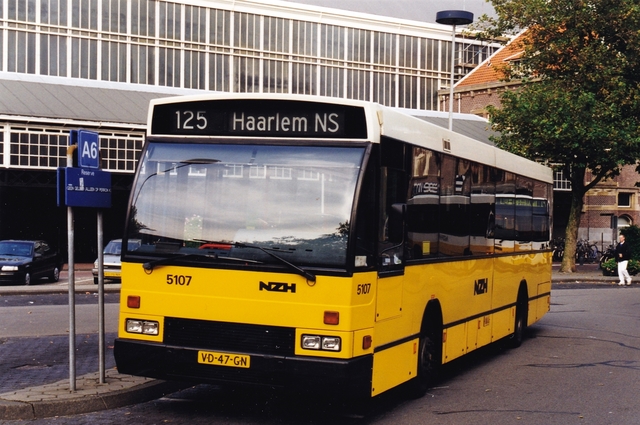 Foto van NZH Den Oudsten B88 5107 Standaardbus door wyke2207