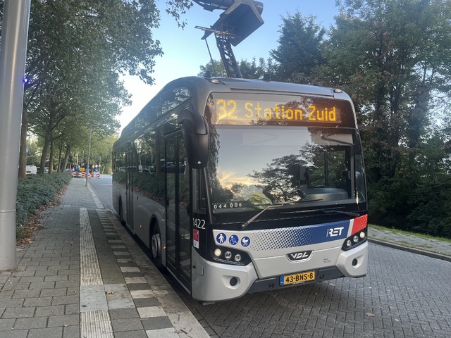 Foto van RET VDL Citea SLF-120 Electric 1422 Standaardbus door BuschauffeurWim