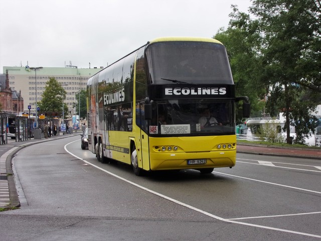 Foto van Ecolines Neoplan N1122 272 Touringcar door Lijn45