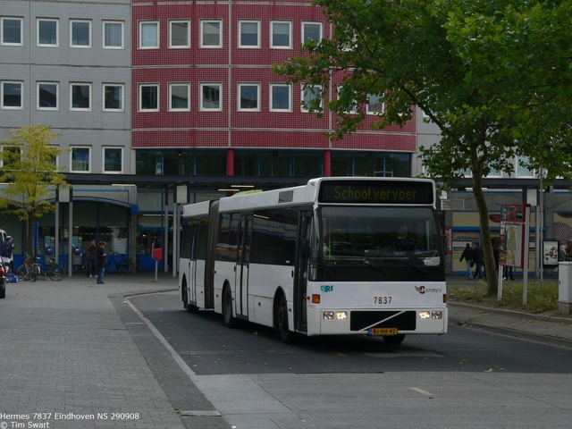 Foto van HER Berkhof Duvedec G 7837 Gelede bus door_gemaakt tsov