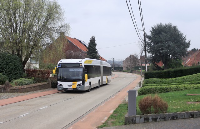 Foto van DeLijn VDL Citea SLFA-180 Hybrid 2729 Gelede bus door mauricehooikammer
