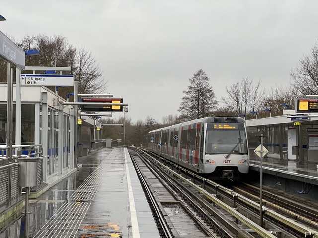 Foto van RET HSG3 5704 Metro door Stadsbus