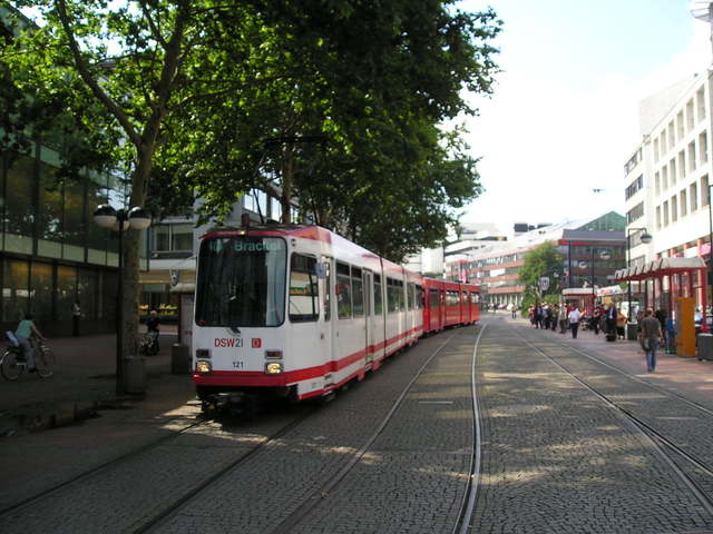 Foto van DSW21 Stadtbahnwagen M/N 8 121 Tram door_gemaakt Perzik