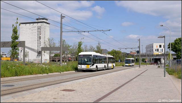 Foto van DeLijn Van Hool AG300 105167 Gelede bus door_gemaakt WDaelmans