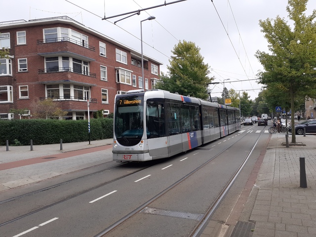 Foto van RET Rotterdamse Citadis 2046 Tram door johan05