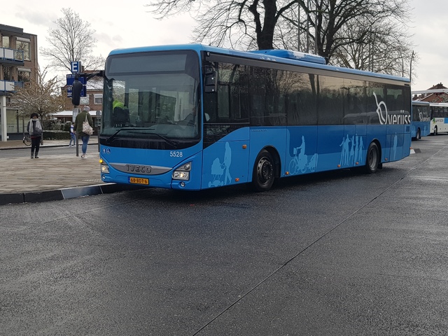 Foto van OVinIJ Iveco Crossway LE (12mtr) 5528 Standaardbus door_gemaakt treinspotter-Dordrecht-zuid