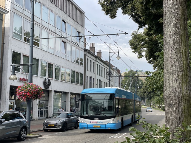 Foto van HER Hess Swisstrolley 5271 Gelede bus door_gemaakt M48T