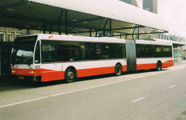 Foto van SBM Berkhof 2000NL G 826 Gelede bus door Jelmer