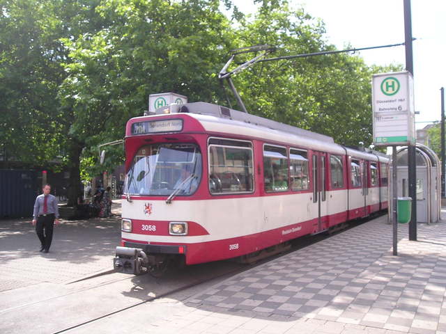 Foto van Rheinbahn GT8S 3058 Tram door_gemaakt Perzik