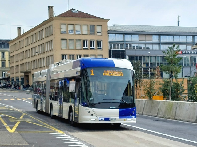 Foto van TPRL Hess Swisstrolley 822 Gelede bus door Jossevb