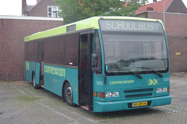 Foto van CXX Berkhof 2000NL 1035 Standaardbus door wyke2207