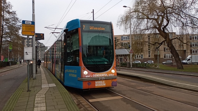 Foto van RET Rotterdamse Citadis 2125 Tram door Sneltram