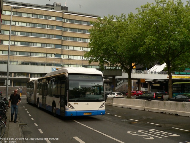 Foto van VEO Van Hool AG300 836 Gelede bus door_gemaakt tsov