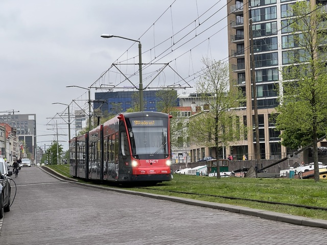 Foto van HTM Avenio 5005 Tram door_gemaakt Stadsbus